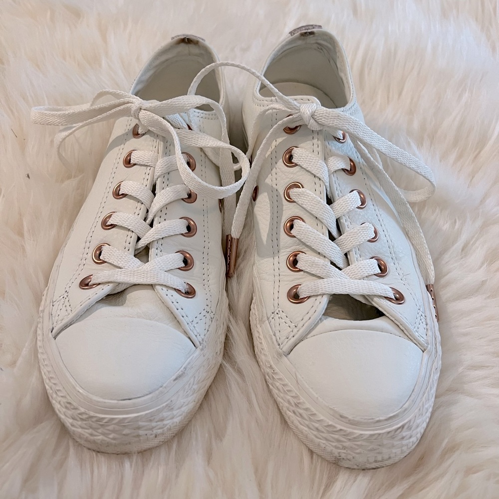 Converse Sneakers White Leather with Rose Gold Eyelets Size 7